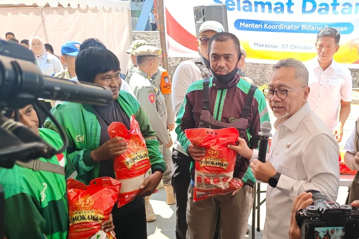 Menko Pangan Zulhas Sampaikan Kabar Baik di Makassar: 33,2 Juta Warga Dapat Lagi 30 Kg Beras