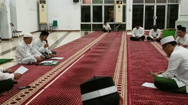 Kanwil Kemenag Sulsel-PPIH Debarkasi Makassar Sambut Tahun Baru Islam dengan Zikir