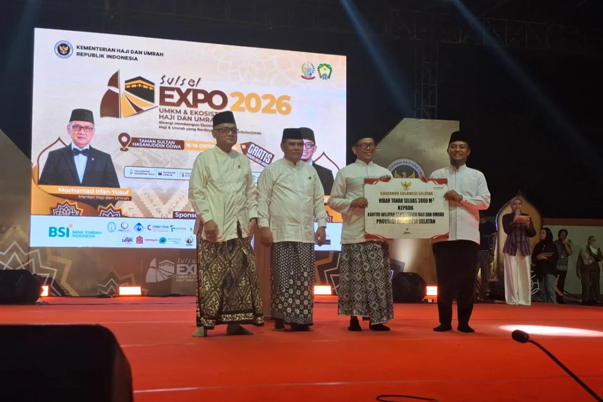 Gubernur Sulsel Gelontorkan Rp10 Miliar Renovasi Masjid, Hibahkan Lahan untuk Kantor Haji dan Umrah