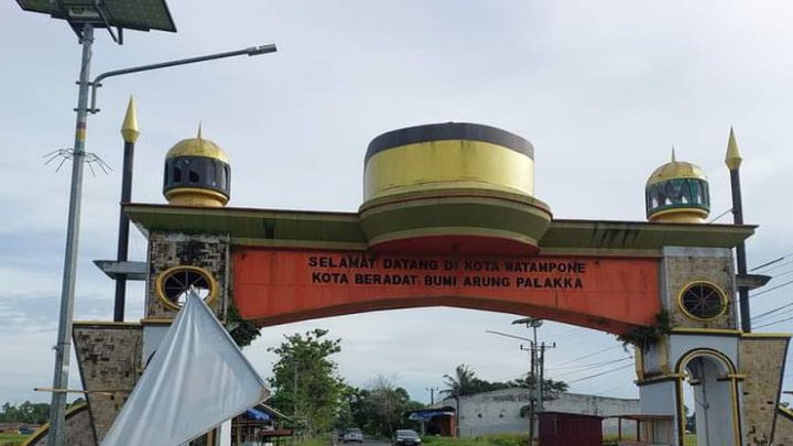 Pilkada Bone 2024, Perang Adrenalin Tiga Pasangan Figur. Ini Keseruannya