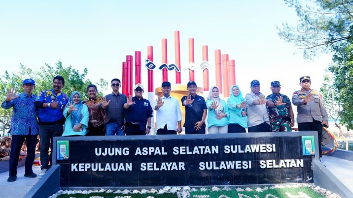 Gubernur Sulsel Buka Celebes Scooter Party di Selayar, Tanam 1.000 Mangrove dan Resmikan Tugu Ujung Aspal