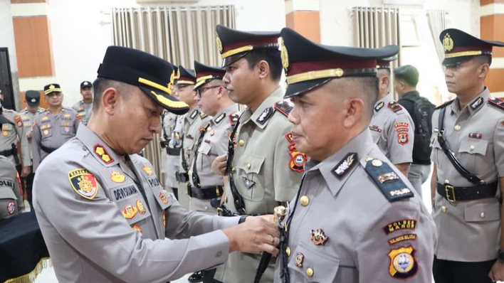 AKBP Devi Sujana Pimpin Sertijab Sejumlah Perwira Polri Jajaran Polres Maros, Ini Daftarnya