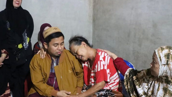 Rumah Warga Terbakar di Parepare, Tasming Hamid Turun Langsung Temui Korban