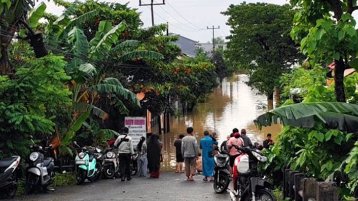 Banjir Parah di Manggala dan Biringkanaya Makassar, 170 CM!