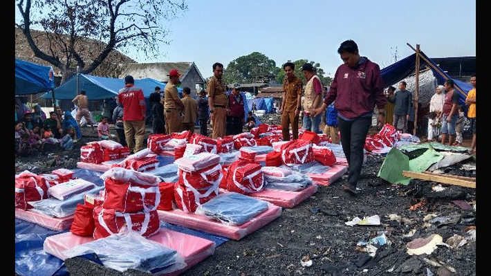Dinas Sosial Sulawesi Selatan Salurkan Bantuan untuk Korban Kebakaran di Tamangapa Makassar