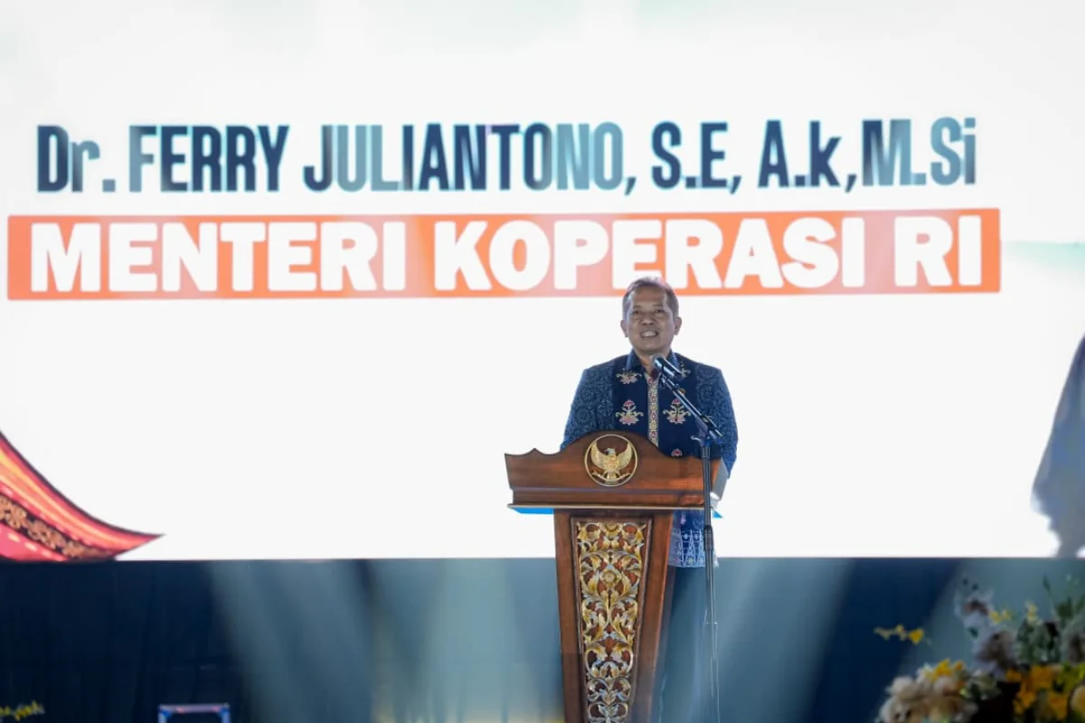 Menkop Ferry Juliantono Ingin Sulsel Jadi Pilot Project Koperasi Desa Penyerap Produk Lokal
