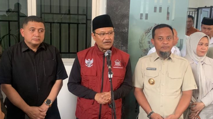 Gus Ipul Gerakkan Ribuan RT RW di Makassar dalam Gerakan Nasional Peduli Tetangga Perkuat Perlinsos