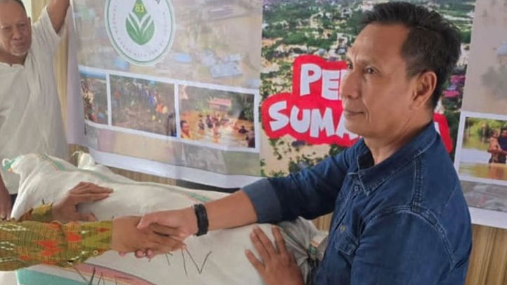 Solidaritas Alumni Unhas untuk Aceh, Gubernur Sulsel Terima Bantuan Kemanusiaan