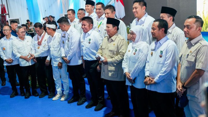 Gubernur Andi Sudirman Sulaiman Terima Satyalancana Wira Karya dari Presiden Prabowo